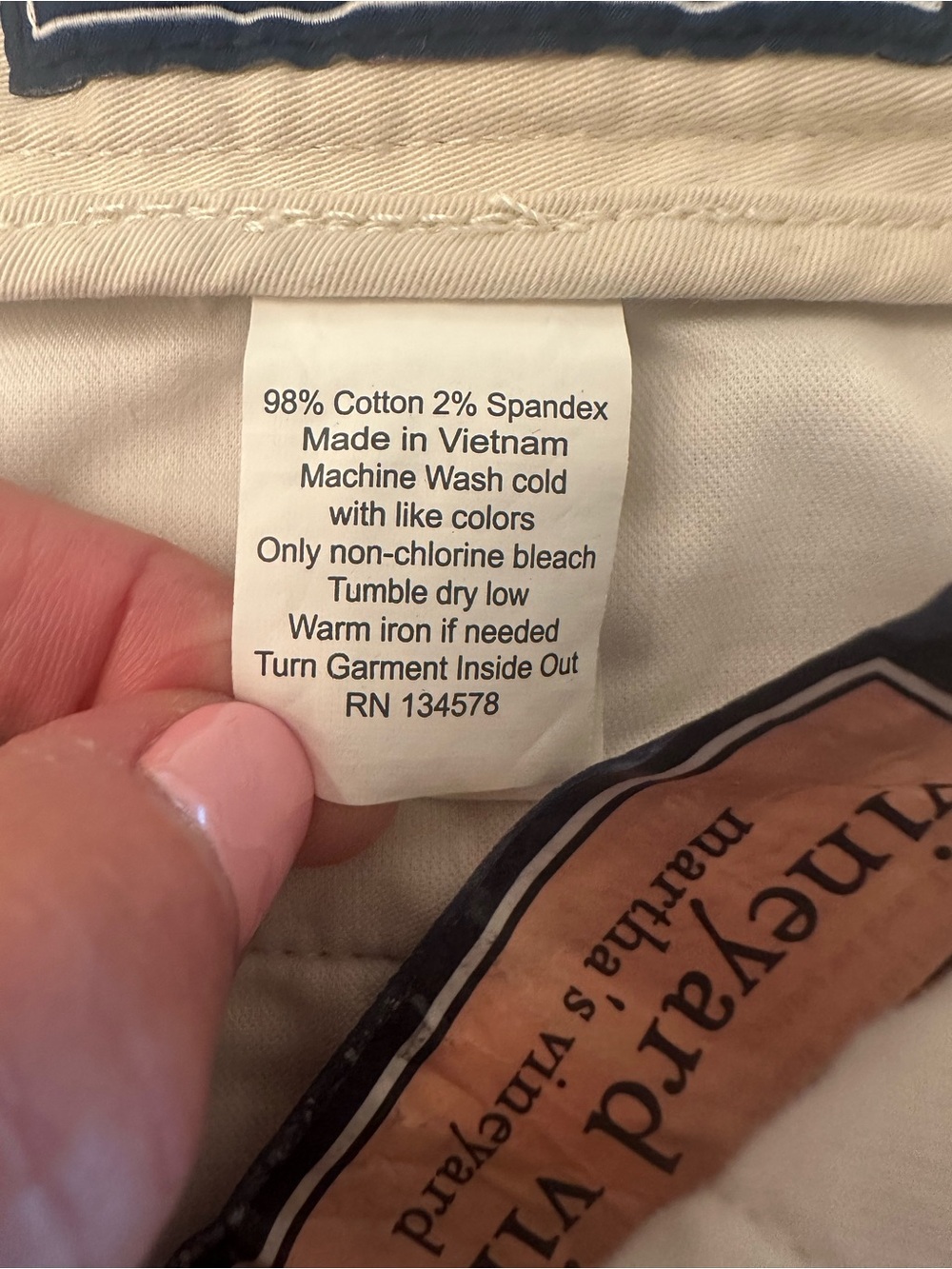 Vineyard Vines Breaker Shorts Men's
| Size: 32| Khaki Stone Flat Front NWOT - Picture 12 of 15